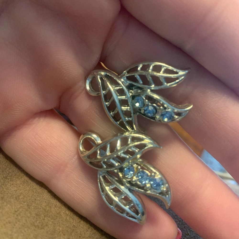 Beautiful Coro Vintage Clip earrings